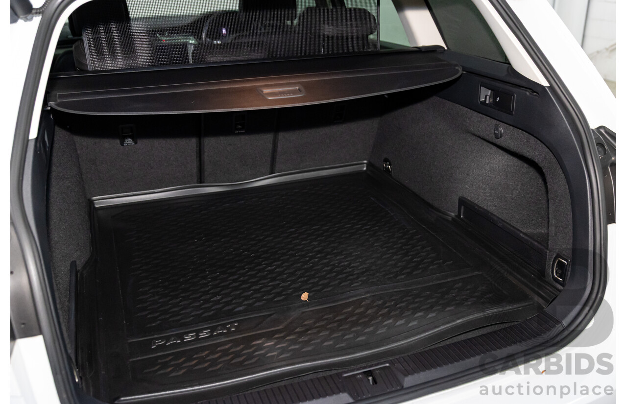 06/2018 Volkswagen Passat Alltrack 140 TDI (AWD) 3C MY18.5 4d Wagon Pure White Turbo Diesel 2.0L