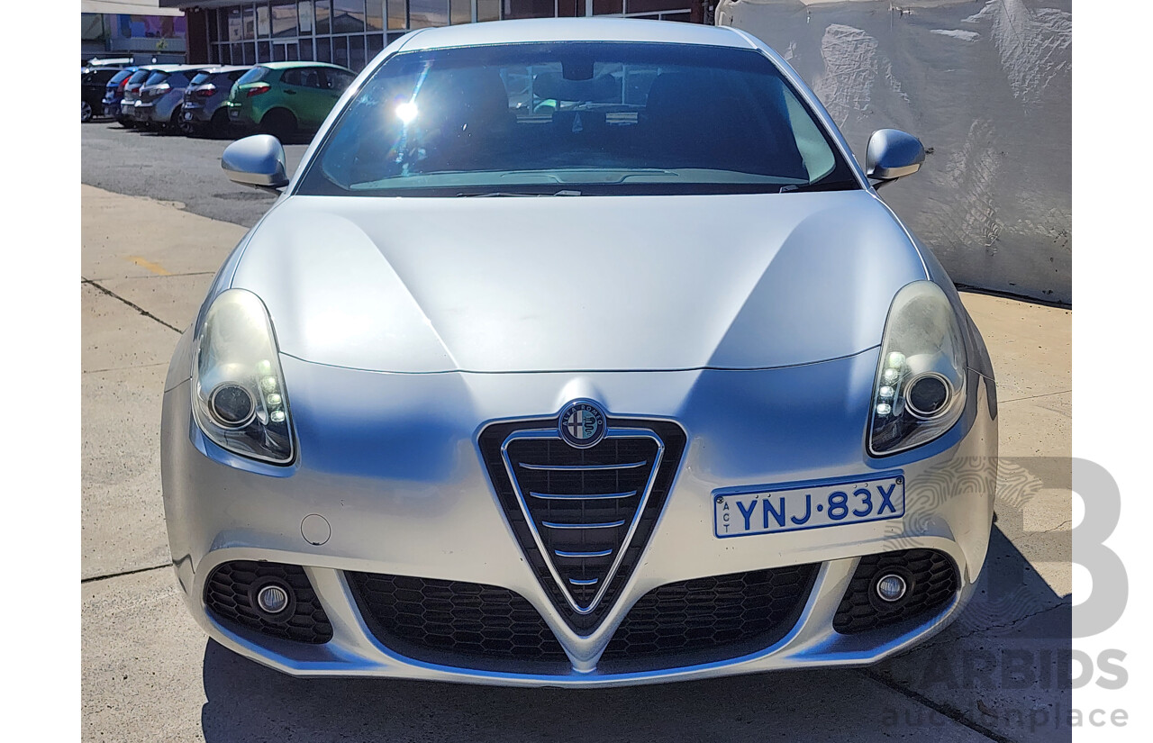 8/2013 Alfa Romeo Giulietta Distinctive 5d Hatchback Silver 1.4L