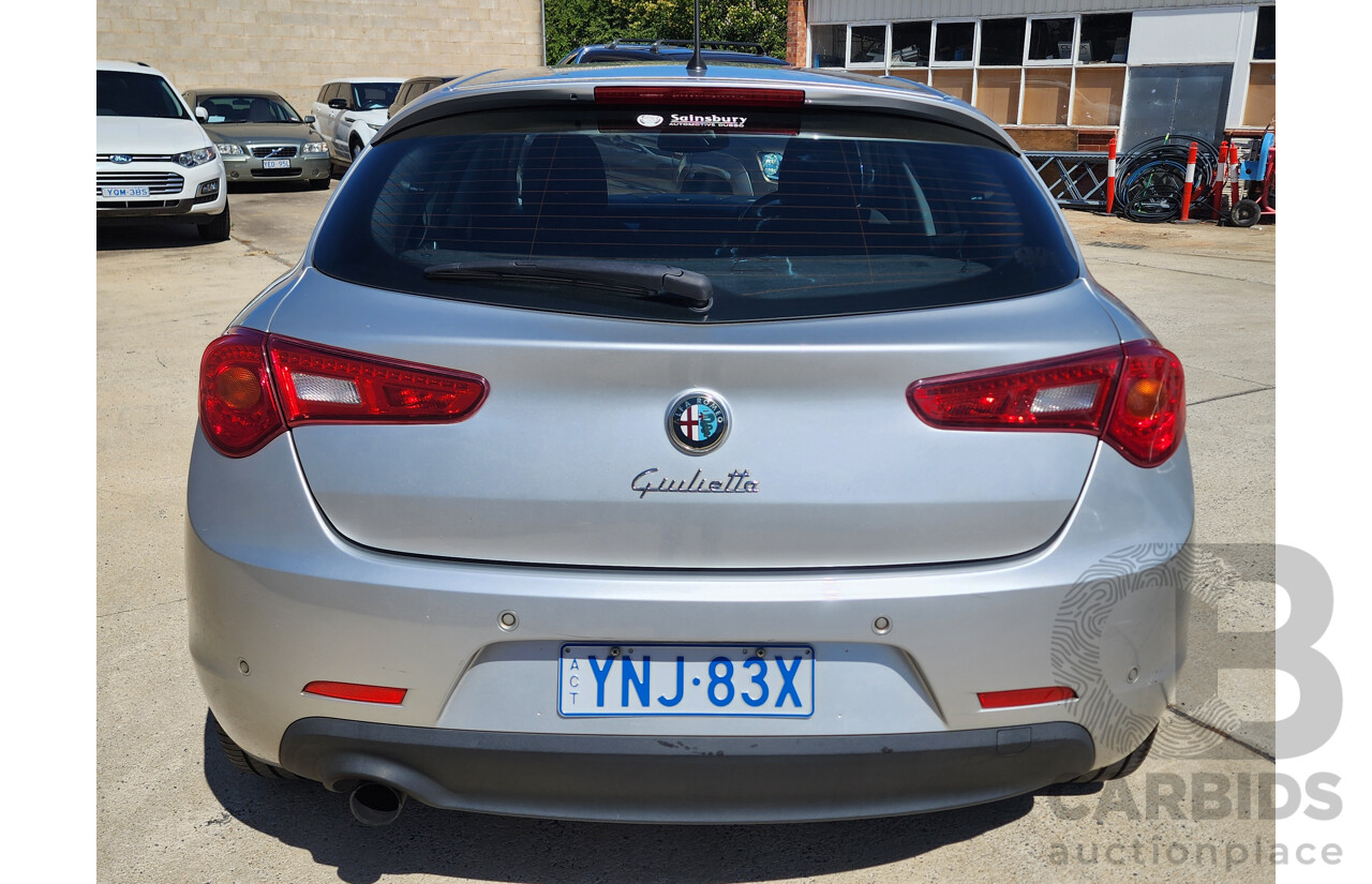 8/2013 Alfa Romeo Giulietta Distinctive 5d Hatchback Silver 1.4L