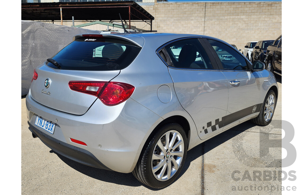 8/2013 Alfa Romeo Giulietta Distinctive 5d Hatchback Silver 1.4L