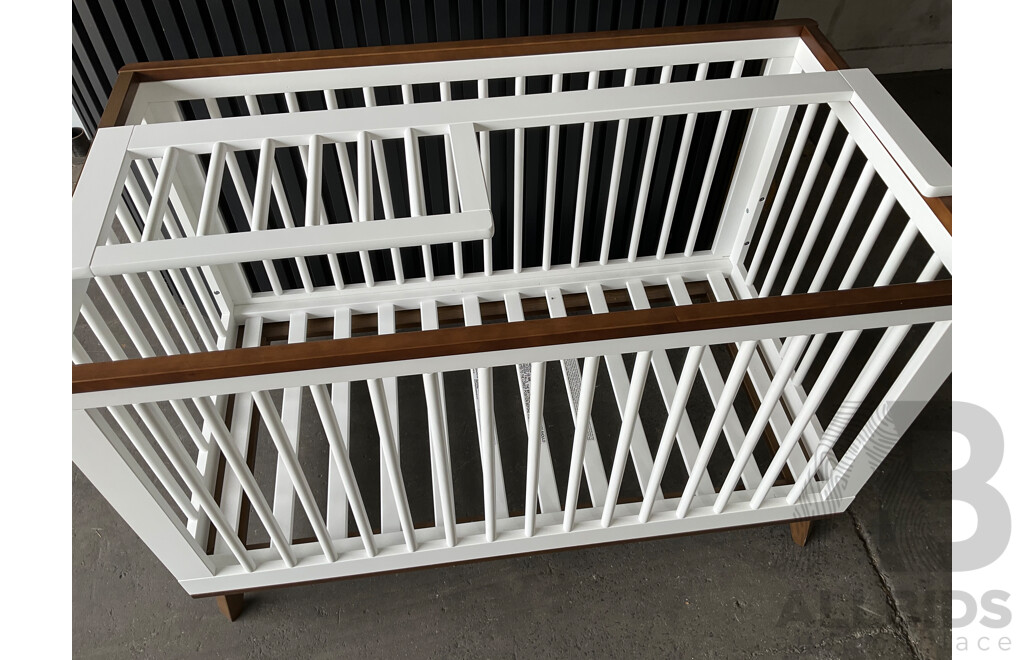 Babyletto Scoot Convertible Baby Cot - White / Natural / Walnut