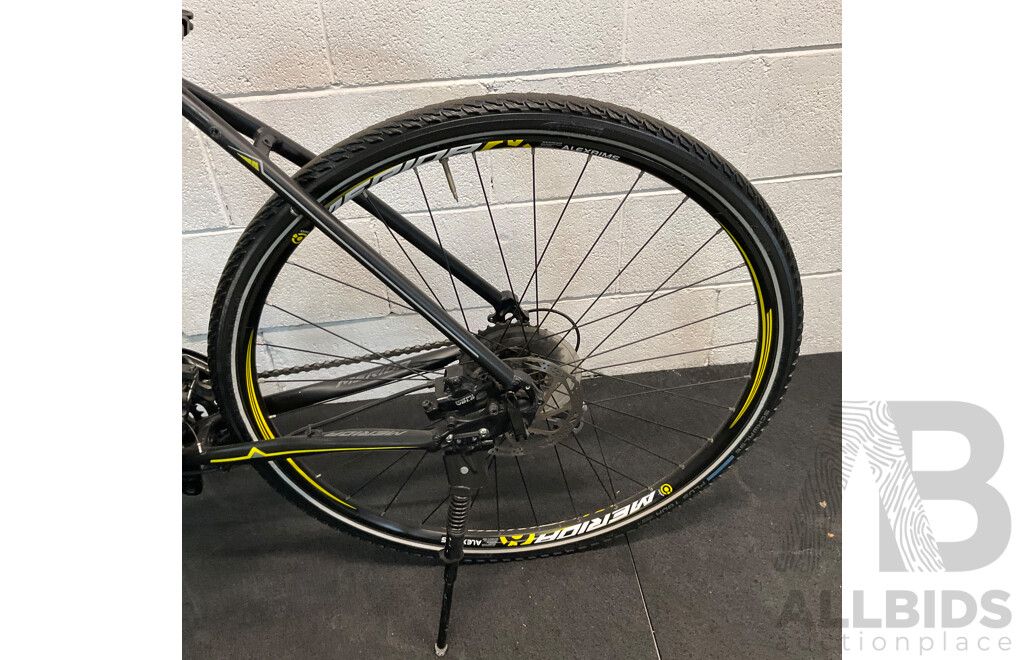 Merida Crossway 100 Bike - Size 52