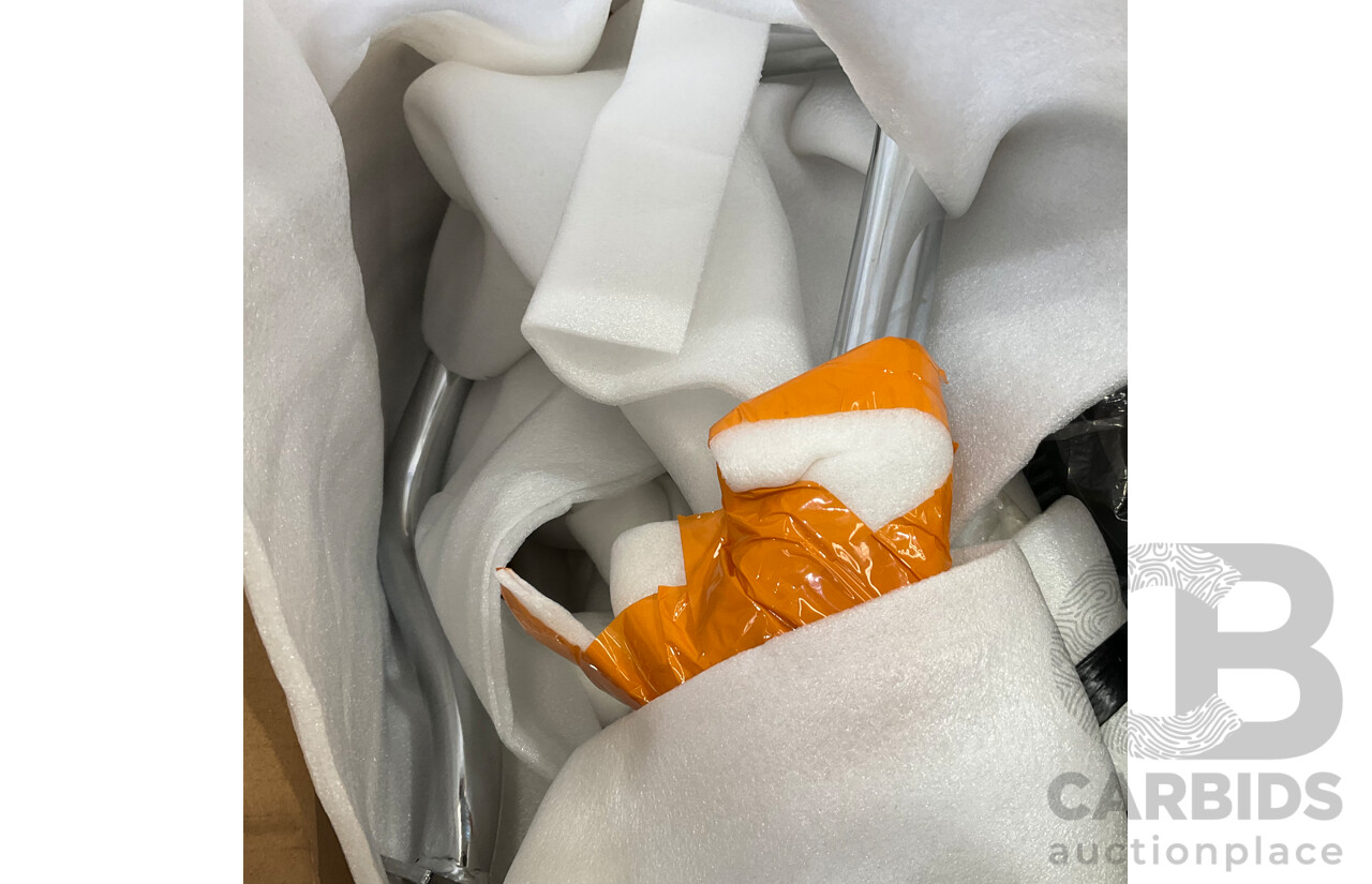 Pallet of Online Order Vehicle Parts/Accessories Returned Parcels