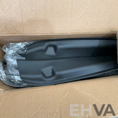 Pallet of Online Order Vehicle Parts/Accessories Returned Parcels