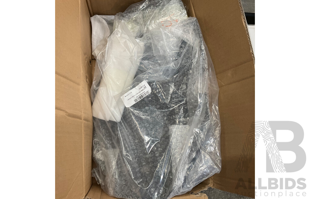 Pallet of Online Order Vehicle Parts/Accessories Returned Parcels