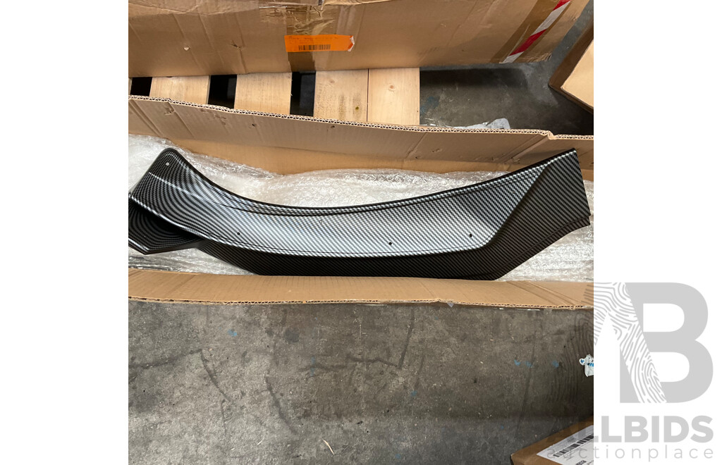 Pallet of Online Order Vehicle Parts/Accessories Returned Parcels