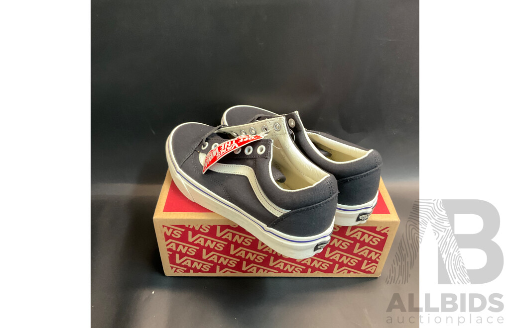 Jordan Size M T-shirt & Vans Men's Size 5 Shoes