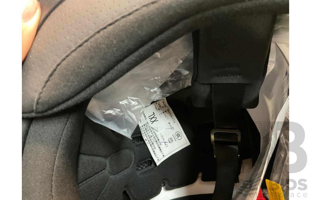 VGV XXL Helmet with Accessories