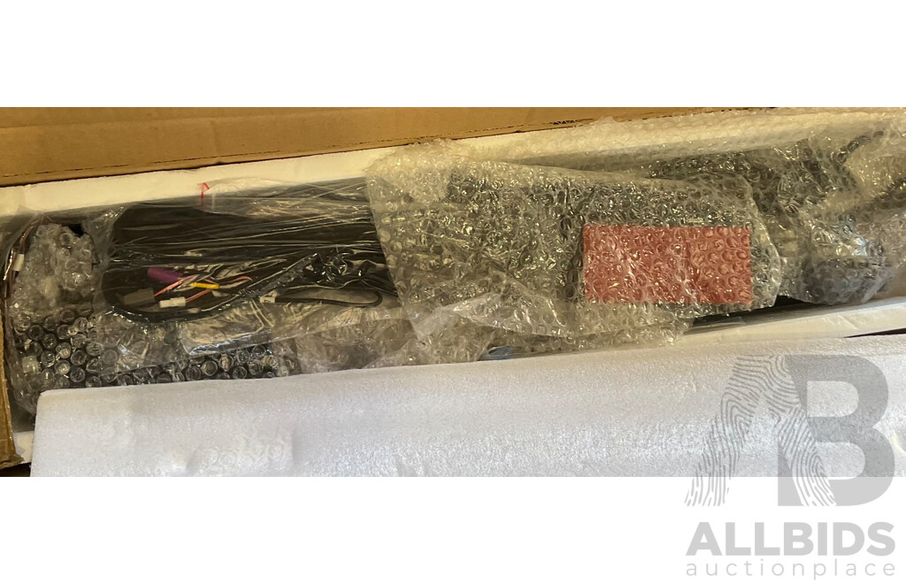 Pallet of Online Order Vehicle Carpay/Parts/Accessories Returned Parcels