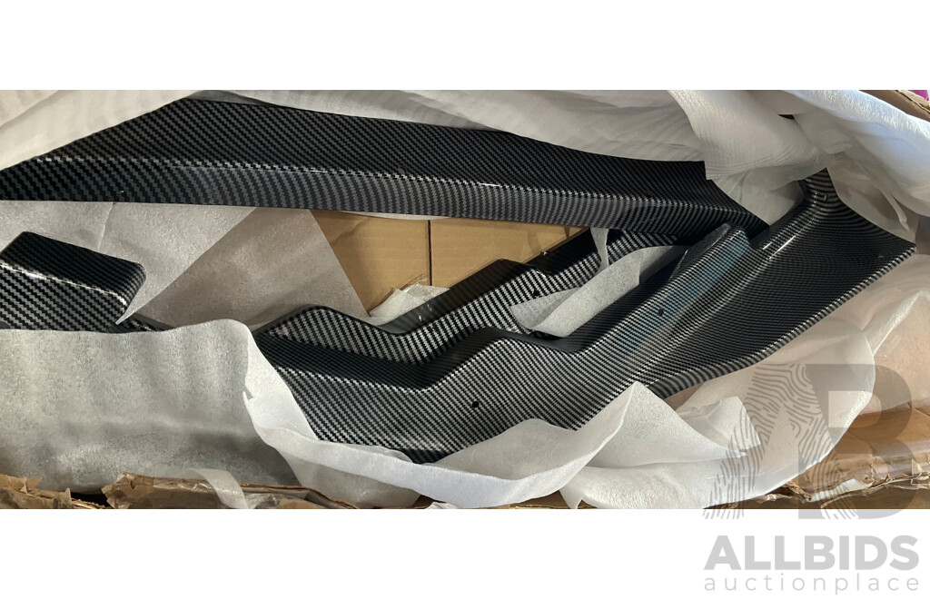 Pallet of Online Order Vehicle Carpay/Parts/Accessories Returned Parcels
