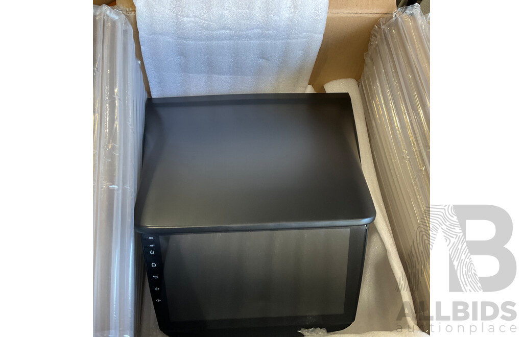 Pallet of Online Order Vehicle Carpay/Parts/Accessories Returned Parcels