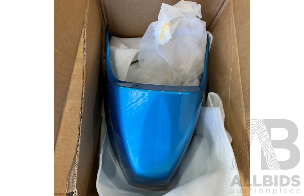Pallet of Online Order Vehicle Carpay/Parts/Accessories Returned Parcels