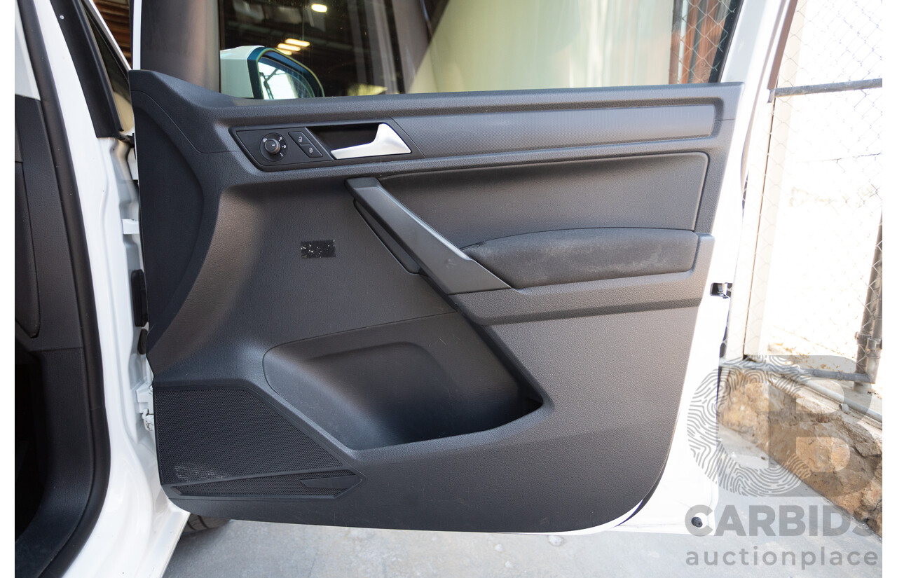 04/2018 Volkswagen Caddy Maxi Trendline TSI220 2K MY18 4D Wagon White Turbo 1.4L - 7 seats