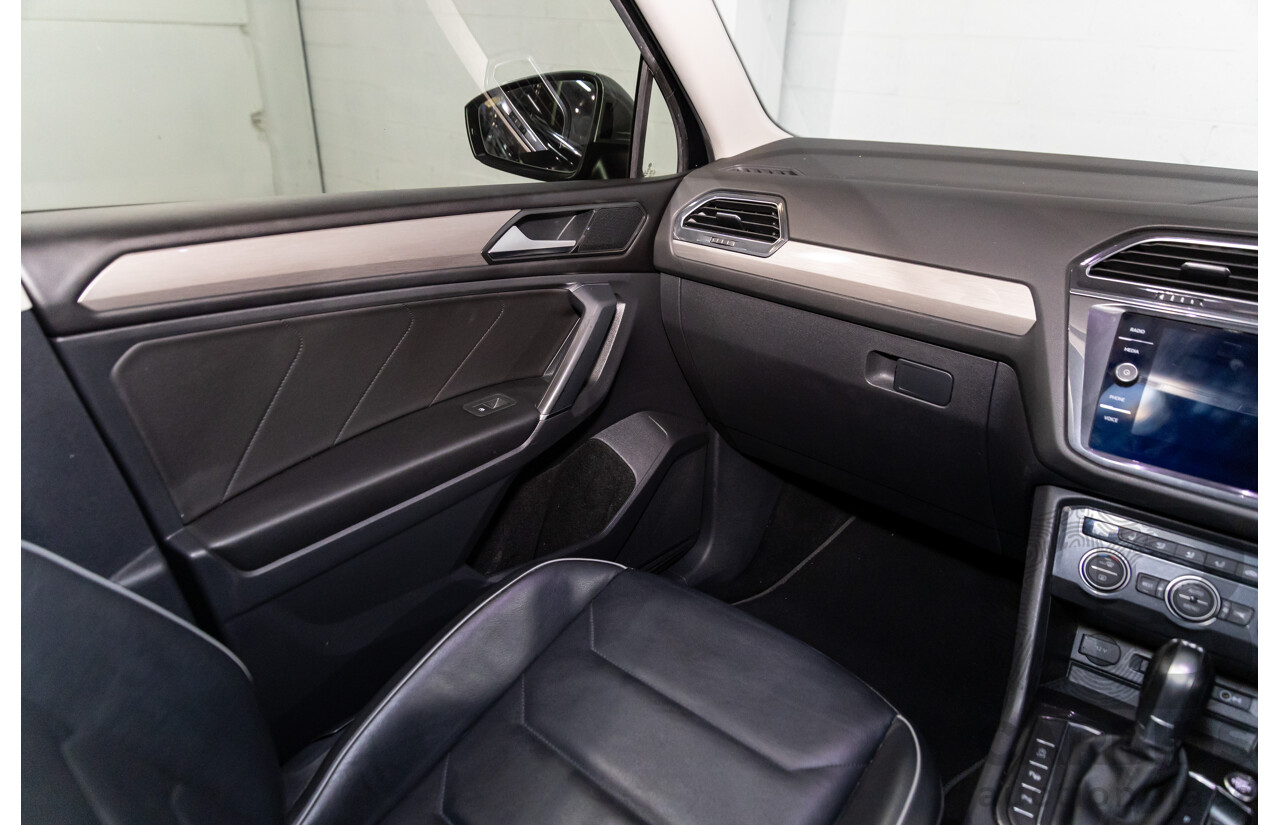 06/2018 Volkswagen Tiguan Allspace 132 TSI Comfortline (FWD) 5NA MY18 4d Wagon Deep Black Pearl Turbo 2.0L - 7 Seater