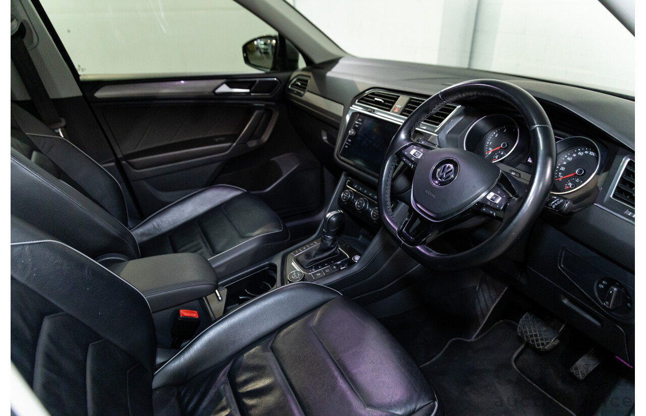 06/2018 Volkswagen Tiguan Allspace 132 TSI Comfortline (FWD) 5NA MY18 4d Wagon Deep Black Pearl Turbo 2.0L - 7 Seater