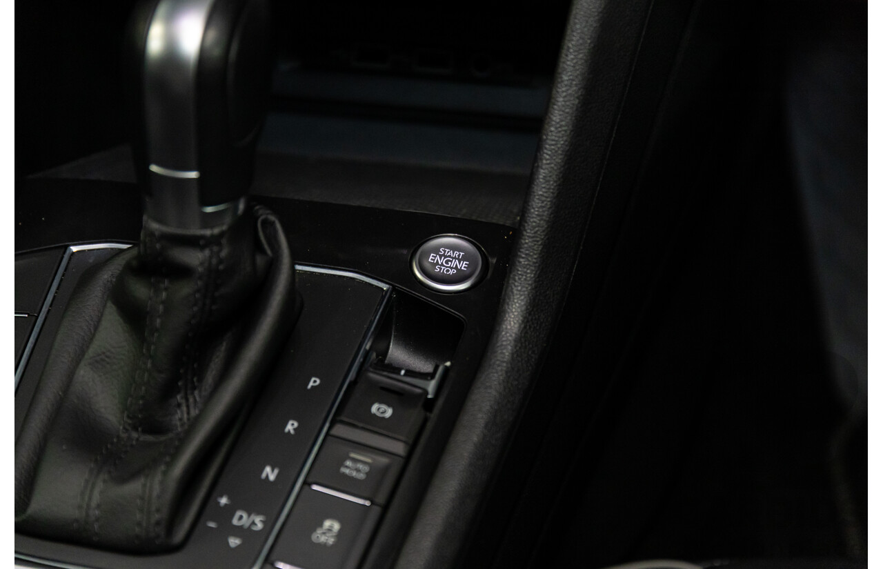 06/2018 Volkswagen Tiguan Allspace 132 TSI Comfortline (FWD) 5NA MY18 4d Wagon Deep Black Pearl Turbo 2.0L - 7 Seater