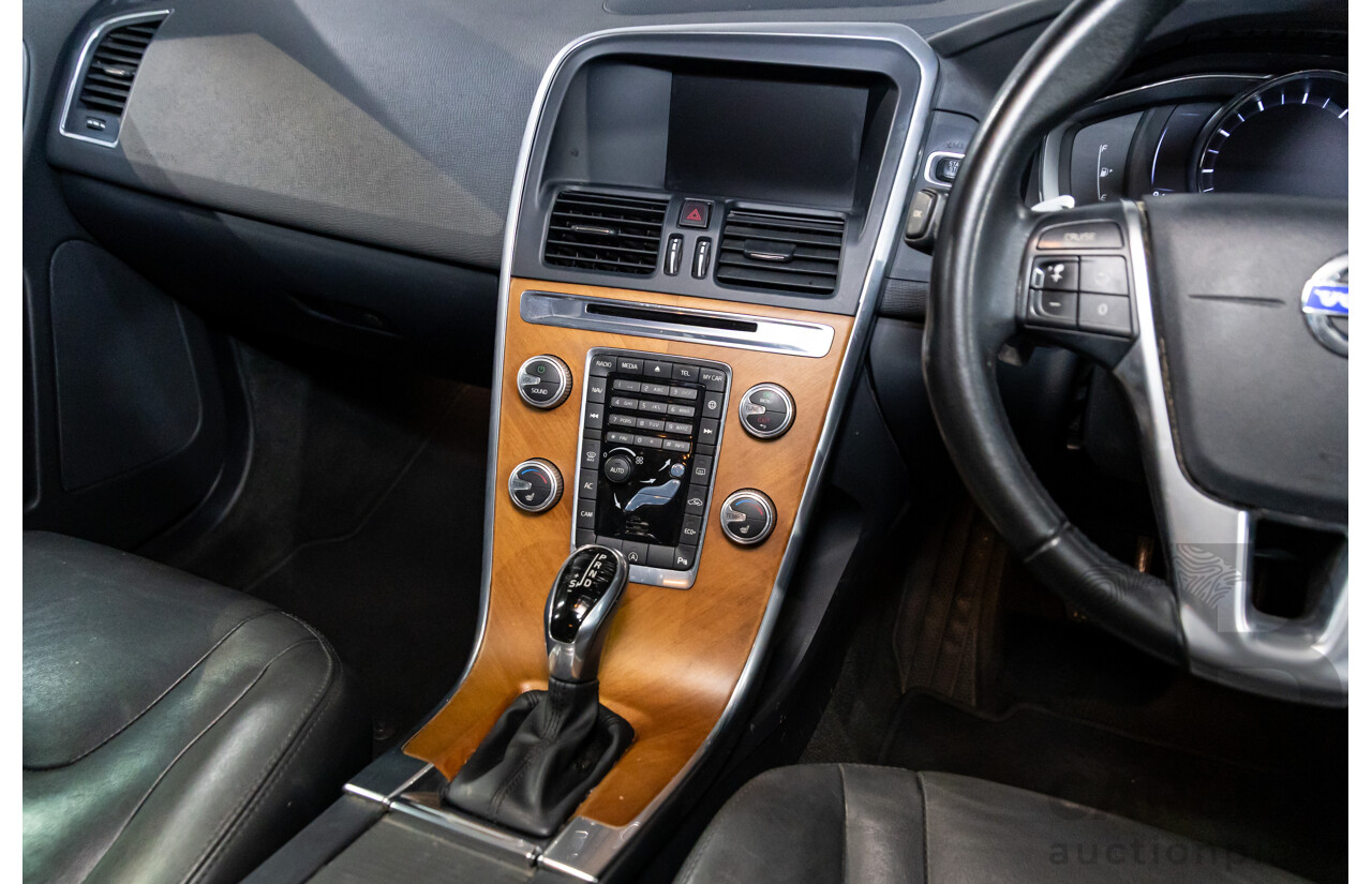 02/2016 Volvo XC60 T5 Luxury (FWD) DZ MY16 4d Wagon Onyx Black Turbo 2.0L