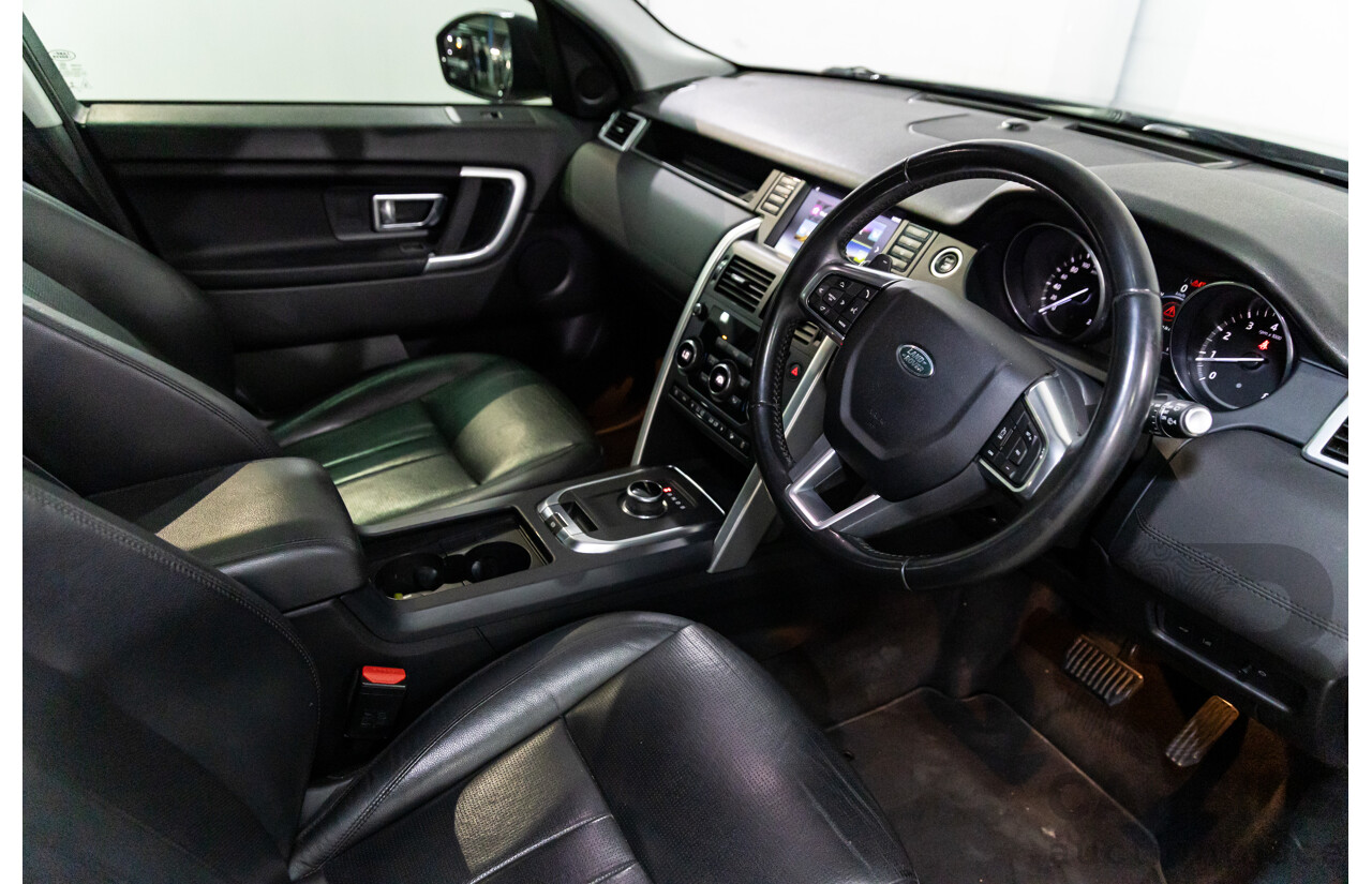 02/2018 Land Rover Discovery Sport Si4 SE Dynamic Design Pack (177kW AWD) 5 Seat L550 MY18 4D Wagon Corris Grey Metallic/ Santorini Black Roof Turbo 2.0L