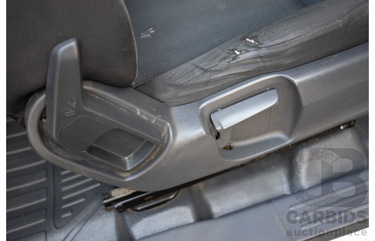 12/2016 Mazda BT-50 XT Hi-Rider (4x2) MY16 Cab Chasis Cool White Turbo Diesel 2.2L