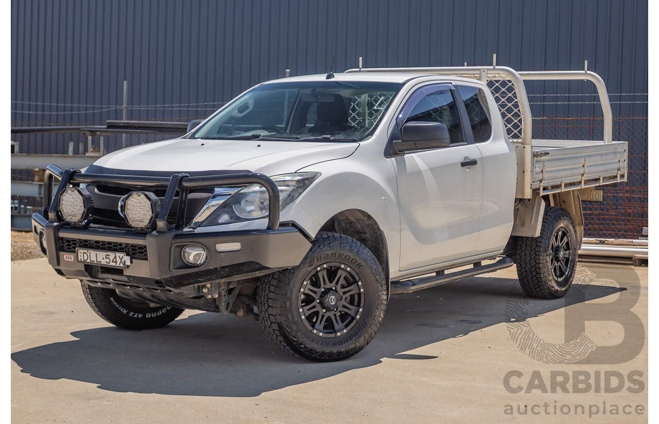 12/2016 Mazda BT-50 XT Hi-Rider (4x2) MY16 Cab Chasis Cool White Turbo Diesel 2.2L
