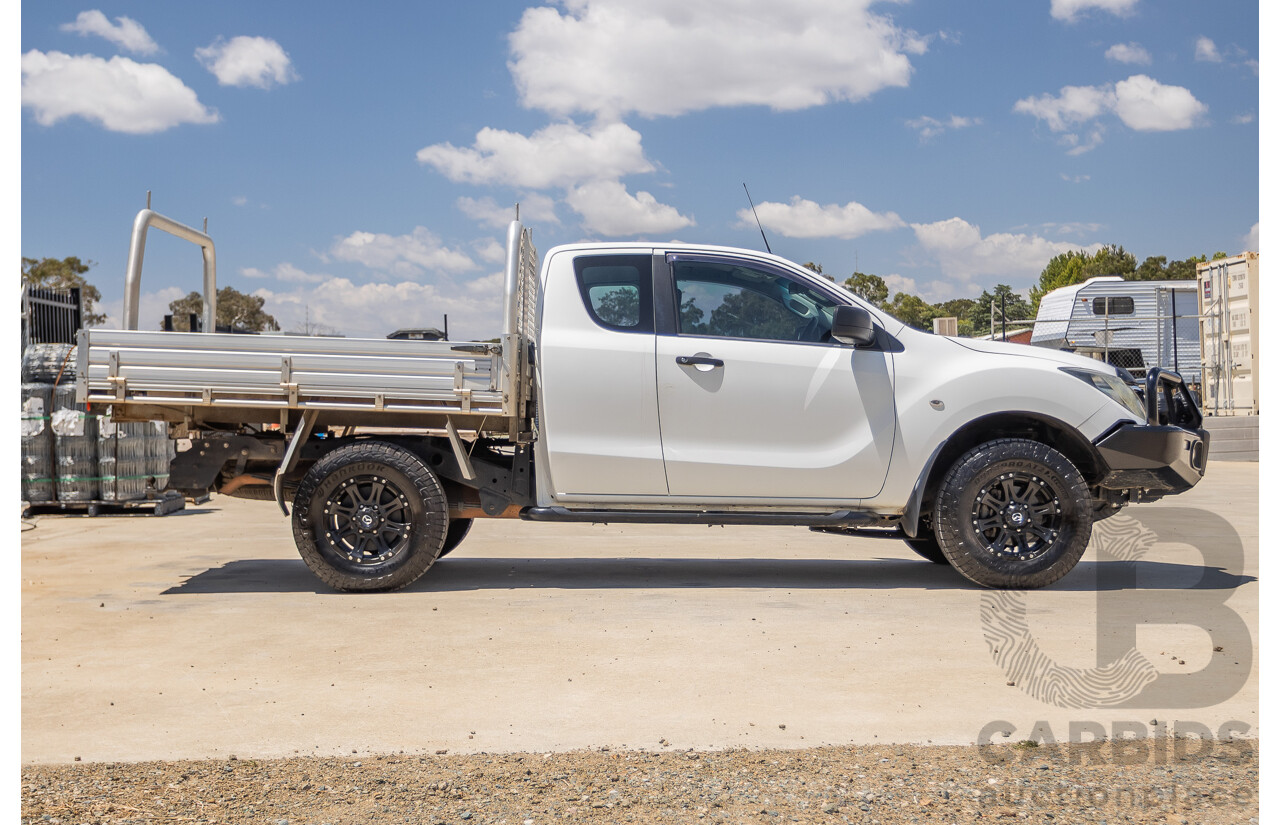 12/2016 Mazda BT-50 XT Hi-Rider (4x2) MY16 Cab Chasis Cool White Turbo Diesel 2.2L