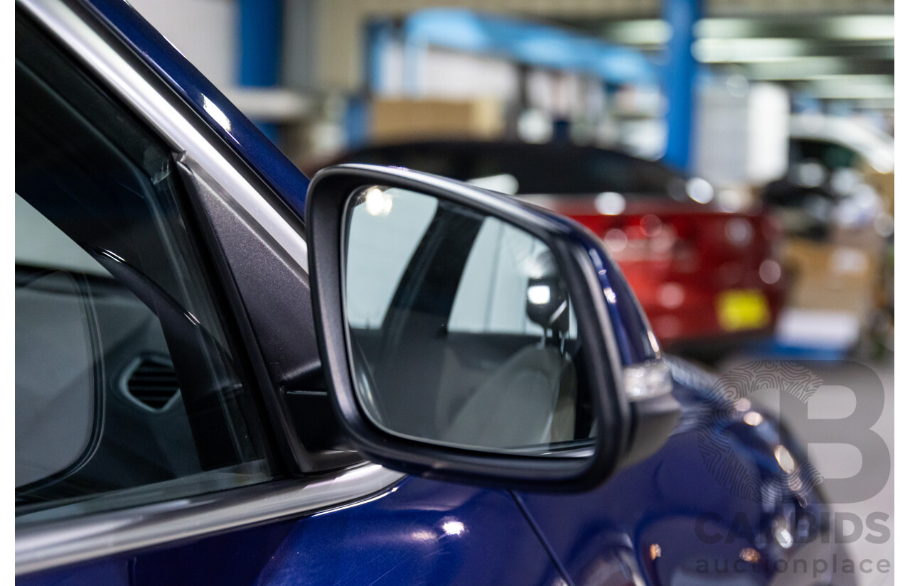 01/2016 BMW X1 sDrive20i xLine (FWD) F48 4d Wagon Meditteranean Blue Metallic Turbo 2.0L