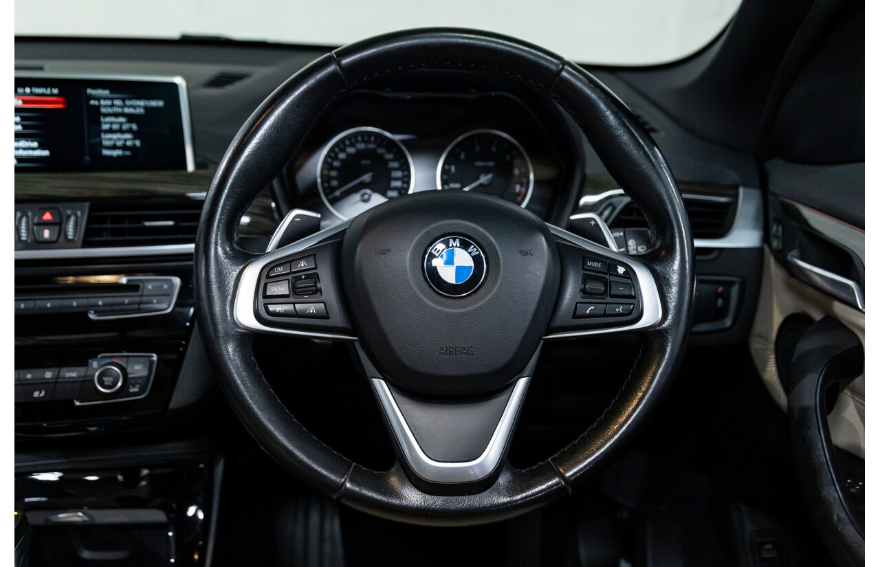 01/2016 BMW X1 sDrive20i xLine (FWD) F48 4d Wagon Meditteranean Blue Metallic Turbo 2.0L