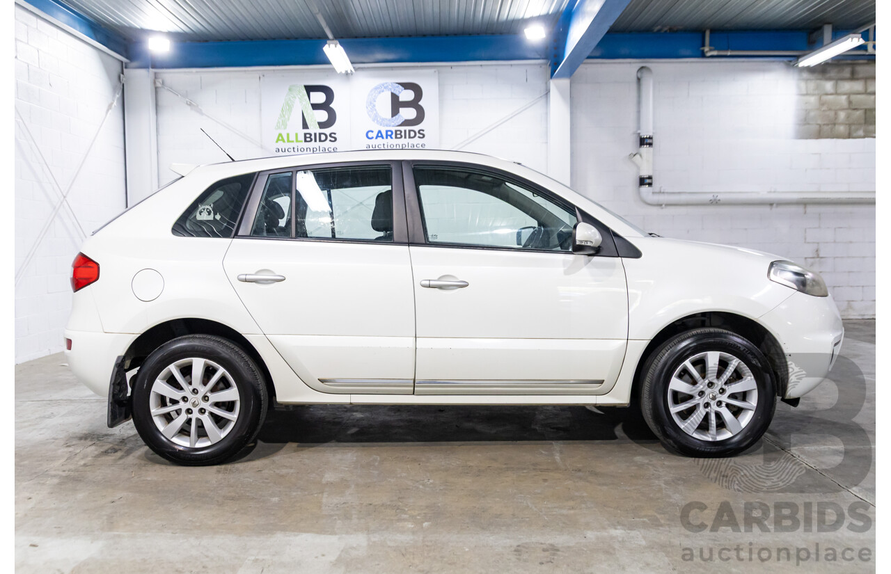 1/2014 Renault Koleos Expression (4x2) H45 Phase III 4d Wagon White Pearl 2.5L