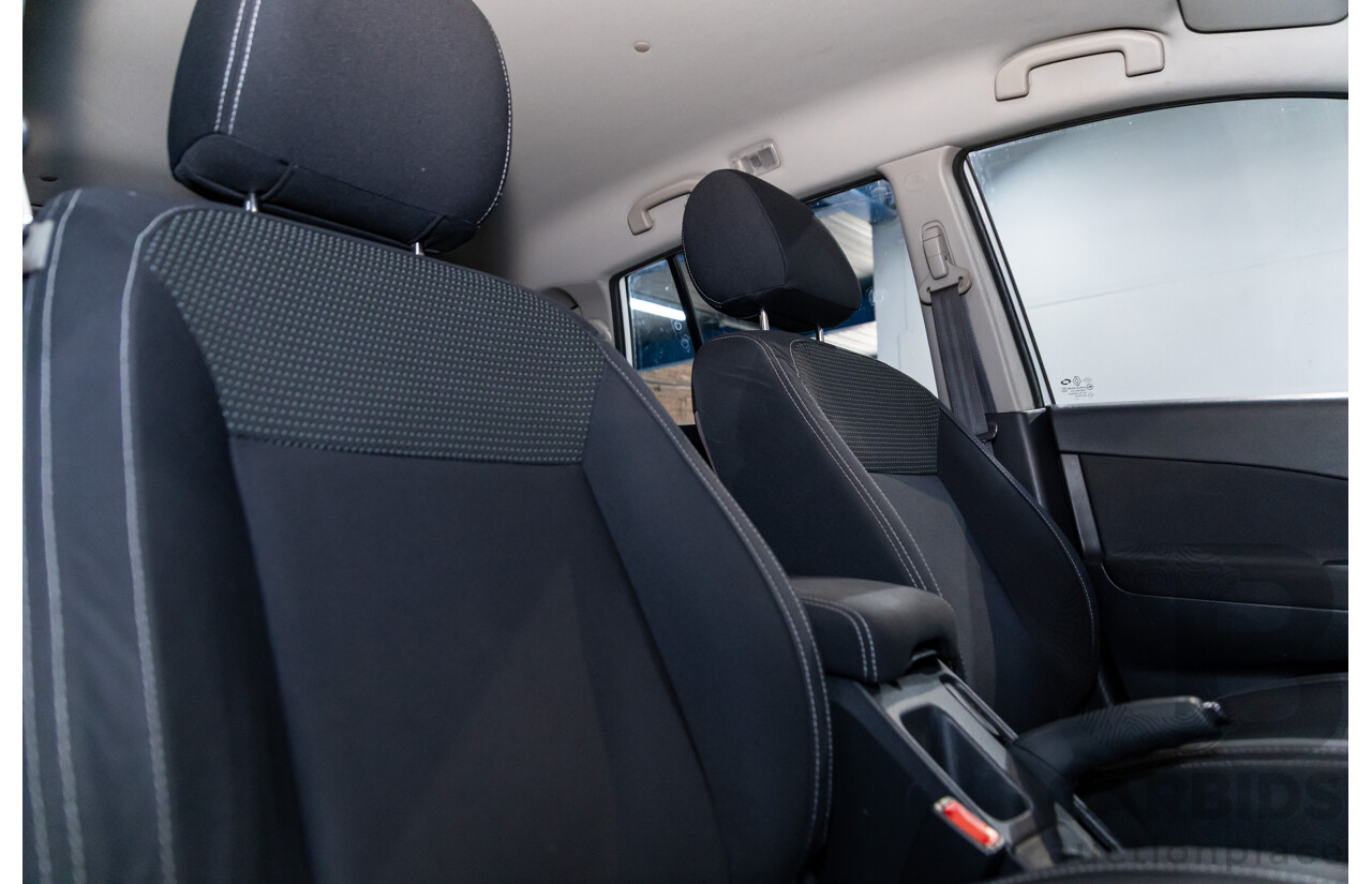 1/2014 Renault Koleos Expression (4x2) H45 Phase III 4d Wagon White Pearl 2.5L