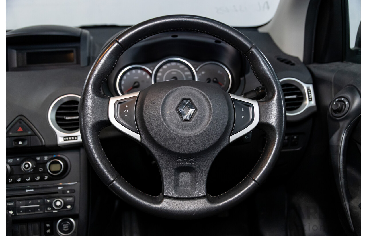 1/2014 Renault Koleos Expression (4x2) H45 Phase III 4d Wagon White Pearl 2.5L