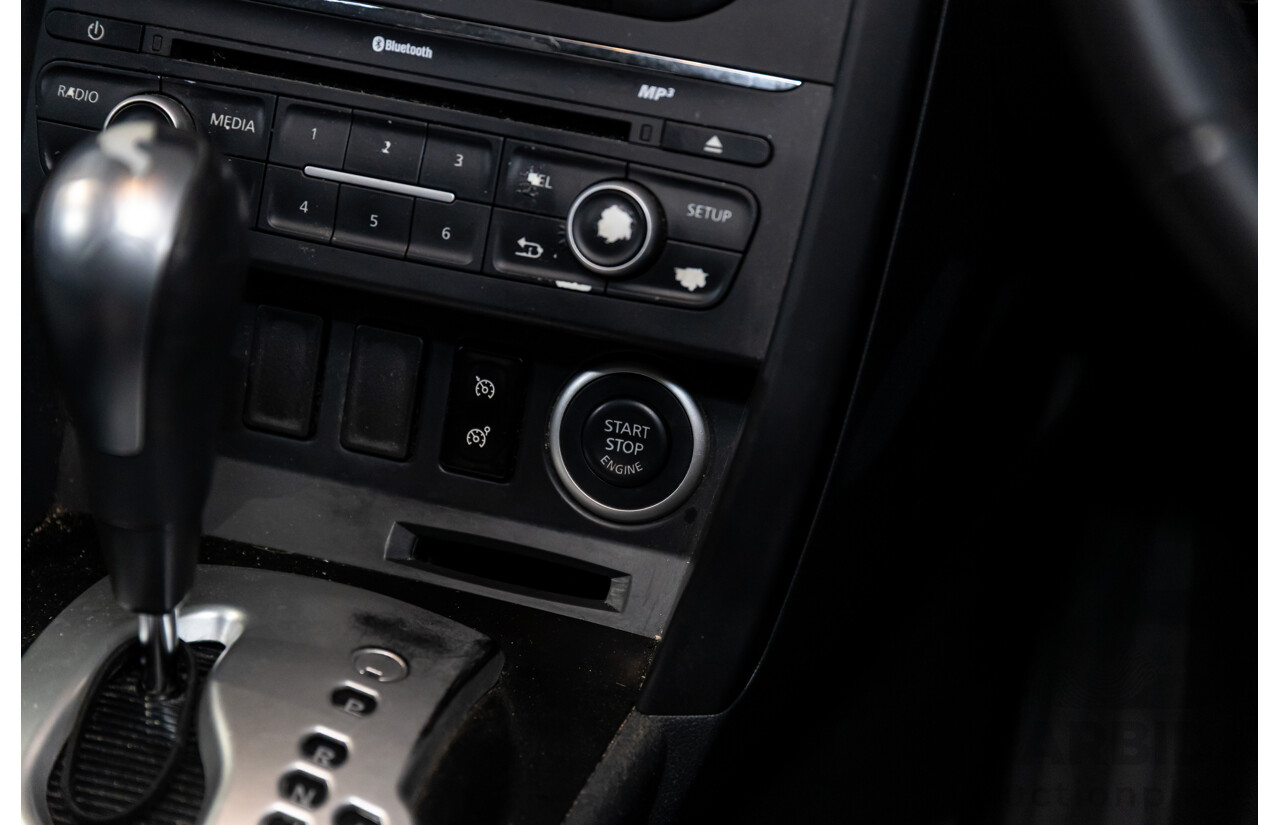 1/2014 Renault Koleos Expression (4x2) H45 Phase III 4d Wagon White Pearl 2.5L