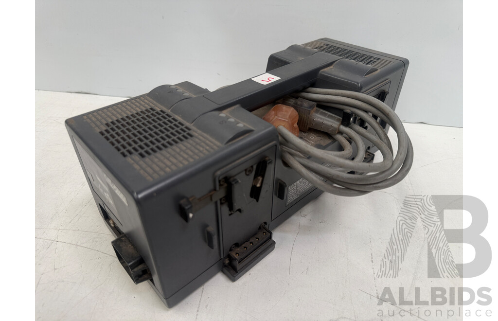 Panasonic P2HD Model AG HPX502EN WSP Canon Lens J15 X 1 X 2. View Finder. Base Plate.1 FS-BP-130 LI-Ion Battery. Carry Bag. 4 Way Quick Battery Charger.