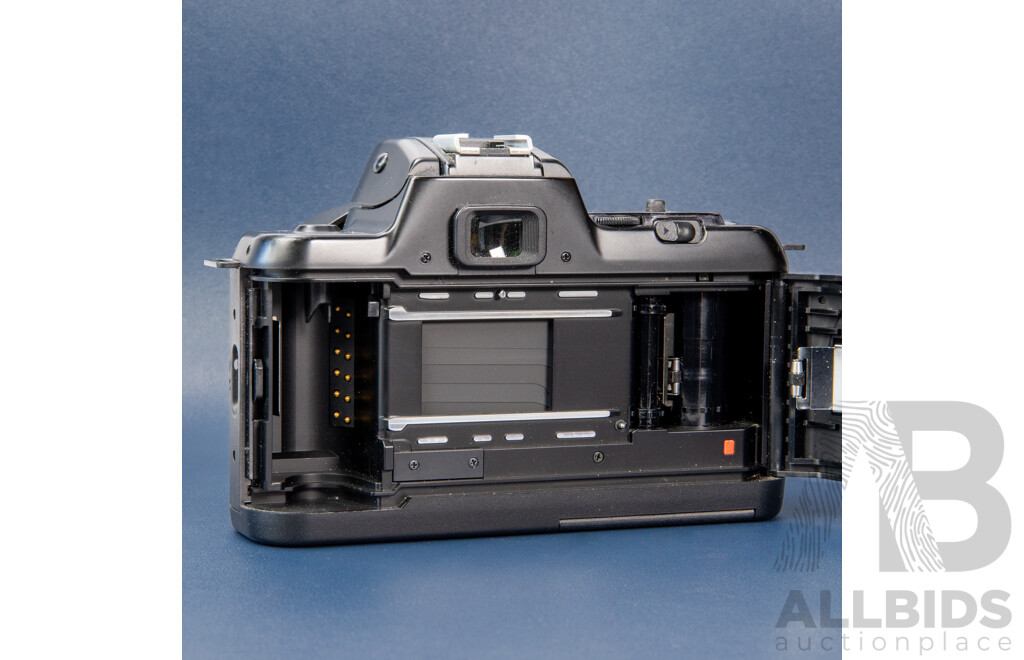 Nikon F-401 35mm SLR Camera with AF-S NIKKOR 50mm F/1.8G Lens