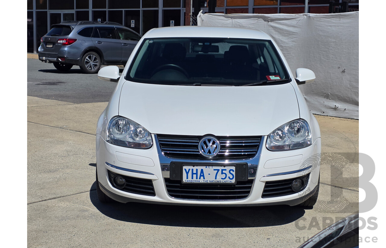 2/2010 Volkswagen Jetta 103 TDI 1KM MY09 4d Sedan White Turbo Diesel 2.0L