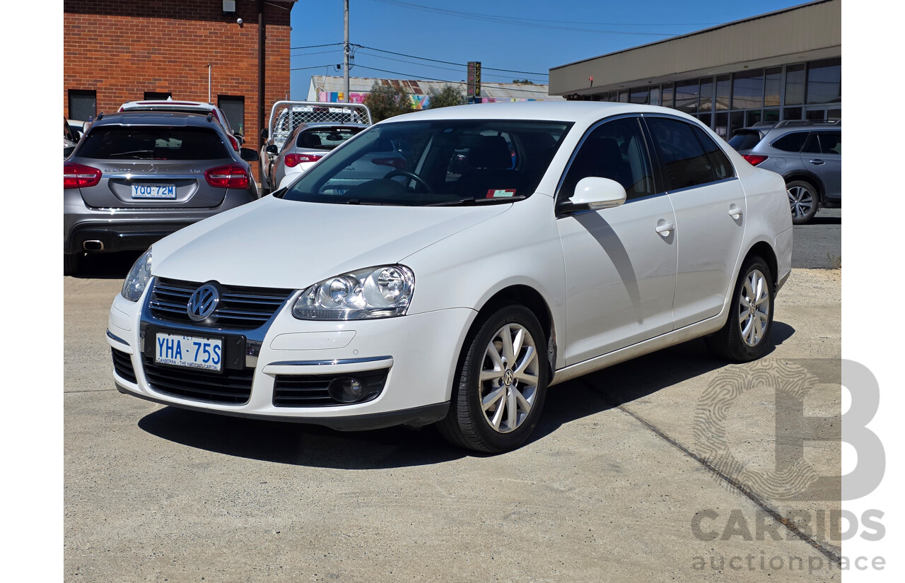 2/2010 Volkswagen Jetta 103 TDI 1KM MY09 4d Sedan White Turbo Diesel 2.0L