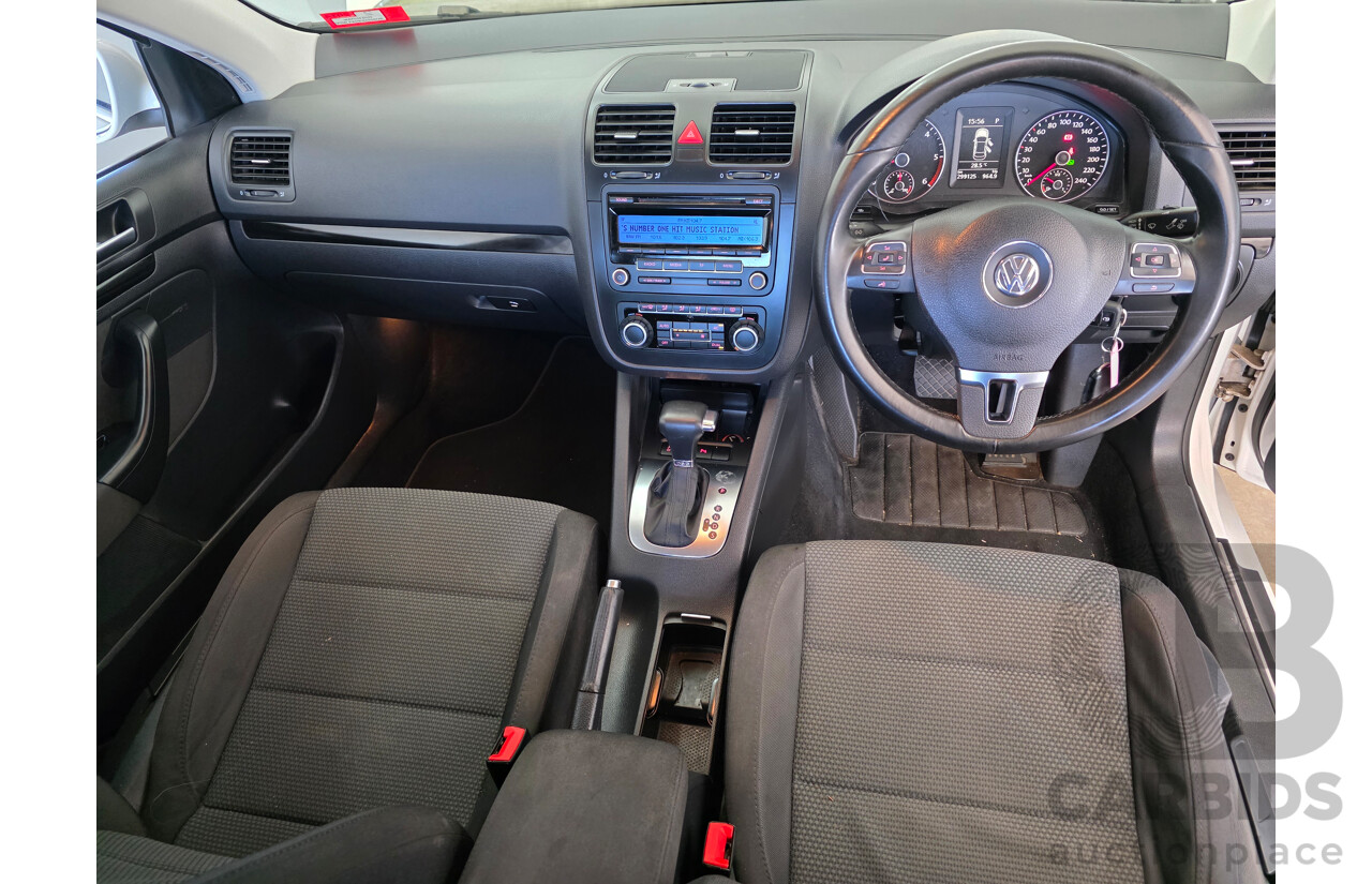 2/2010 Volkswagen Jetta 103 TDI 1KM MY09 4d Sedan White Turbo Diesel  2.0L