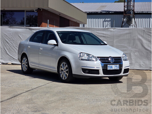 2/2010 Volkswagen Jetta 103 TDI 1KM MY09 4d Sedan White Turbo Diesel  2.0L