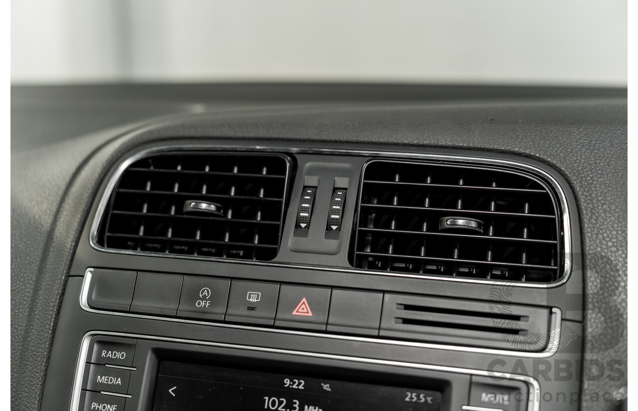 06/2016 Volkswagen Polo 81 TSI Comfortline (FWD) 6R MY16 5d Hatchback Cornflower Blue Turbo 1.2L