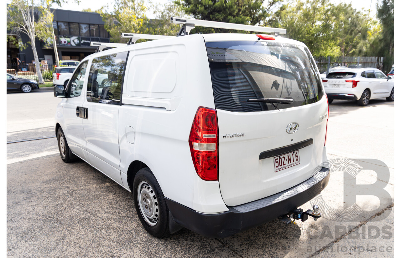6/2011 Hyundai iLoad Crew (RWD) TQ MY11 4d Van Creamy White Turbo Diesel 2.5L