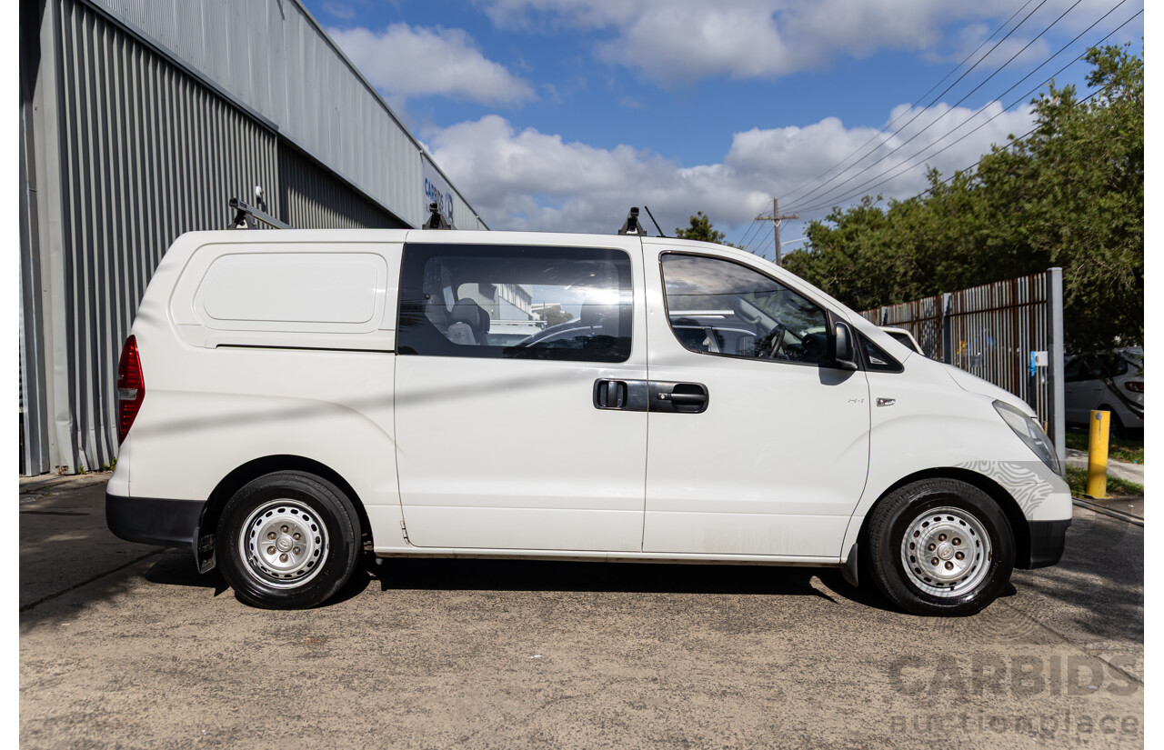 6/2011 Hyundai iLoad Crew (RWD) TQ MY11 4d Van Creamy White Turbo Diesel 2.5L