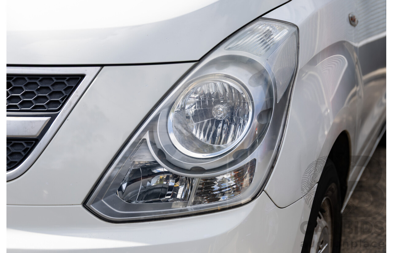 6/2011 Hyundai iLoad Crew (RWD) TQ MY11 4d Van Creamy White Turbo Diesel 2.5L