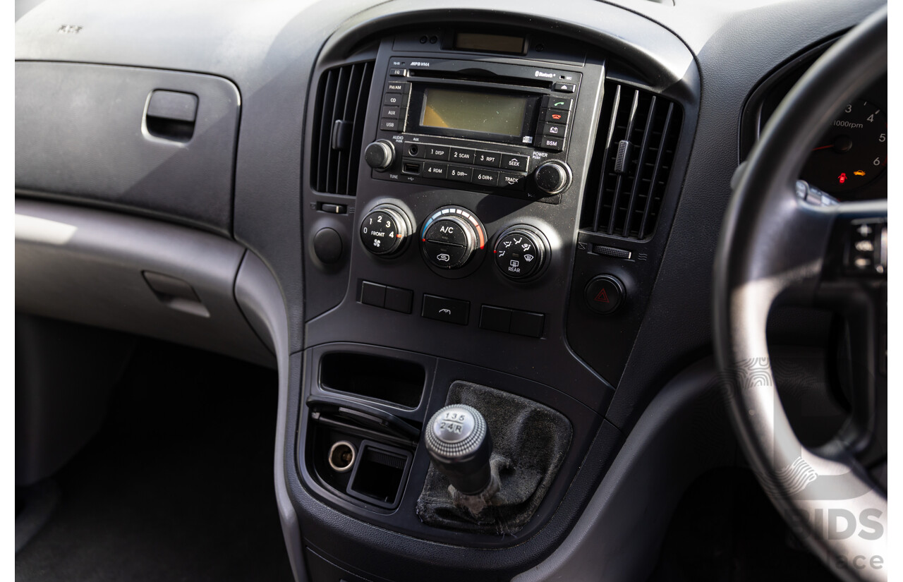 6/2011 Hyundai iLoad Crew (RWD) TQ MY11 4d Van Creamy White Turbo Diesel 2.5L