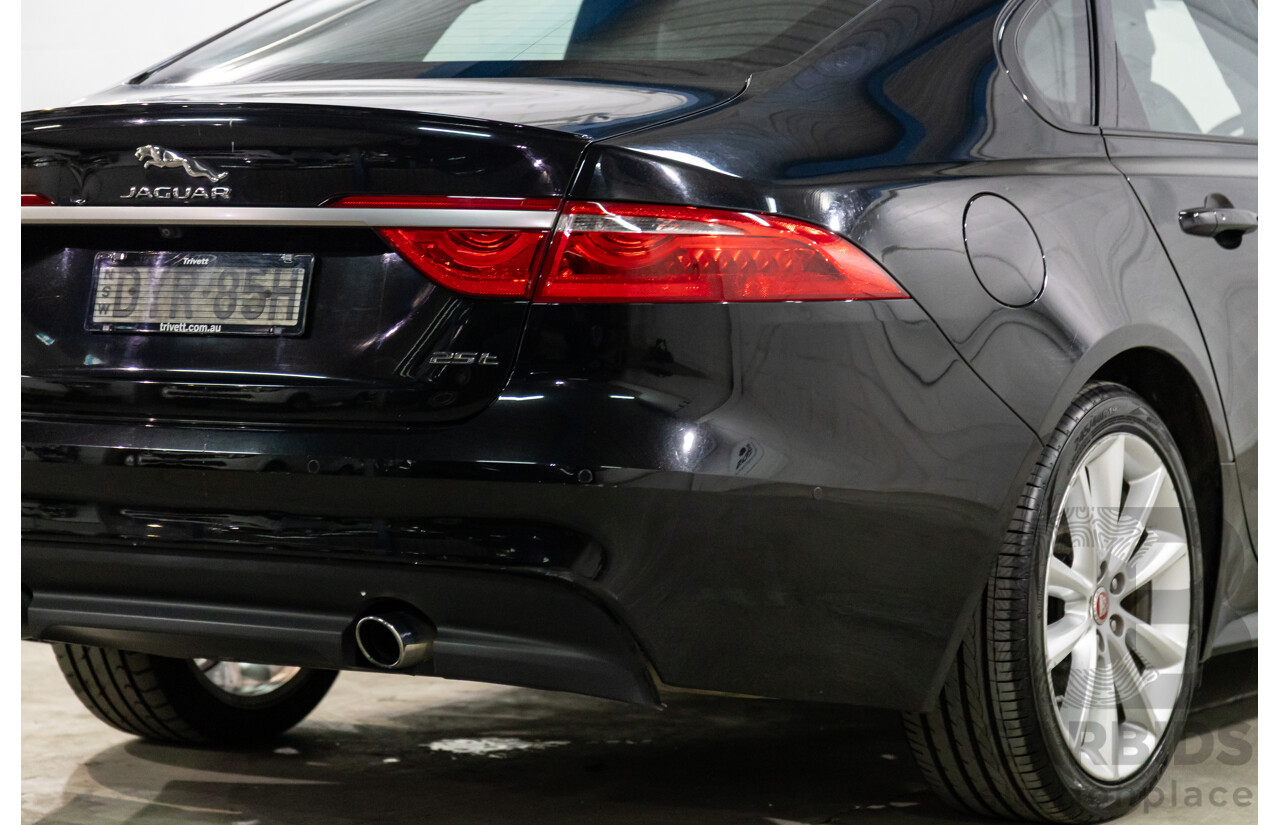 10/2018 Jaguar XF 25t R-Sport (184kW RWD) X260 MY19 4D Sedan Ultimate Black Metallic Turbo 2.0L