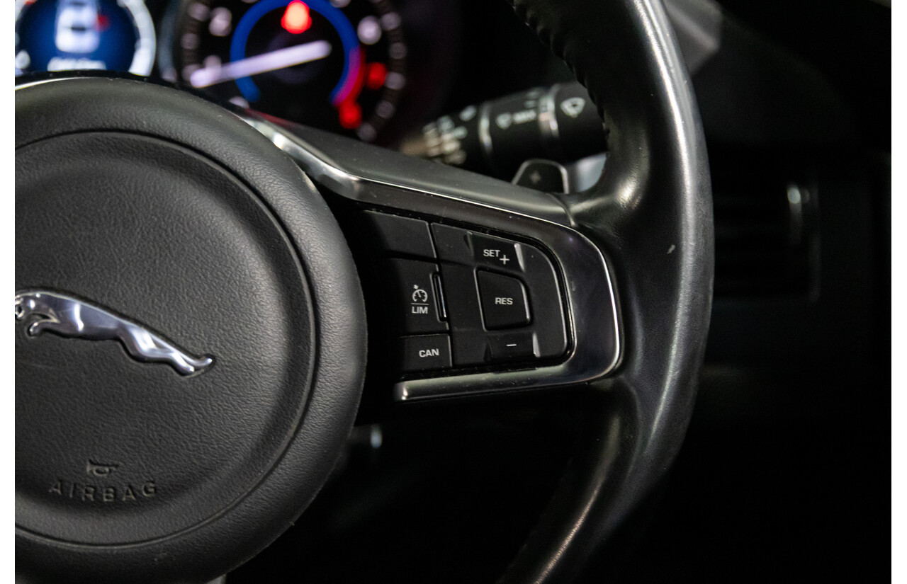 10/2018 Jaguar XF 25t R-Sport (184kW RWD) X260 MY19 4D Sedan Ultimate Black Metallic Turbo 2.0L