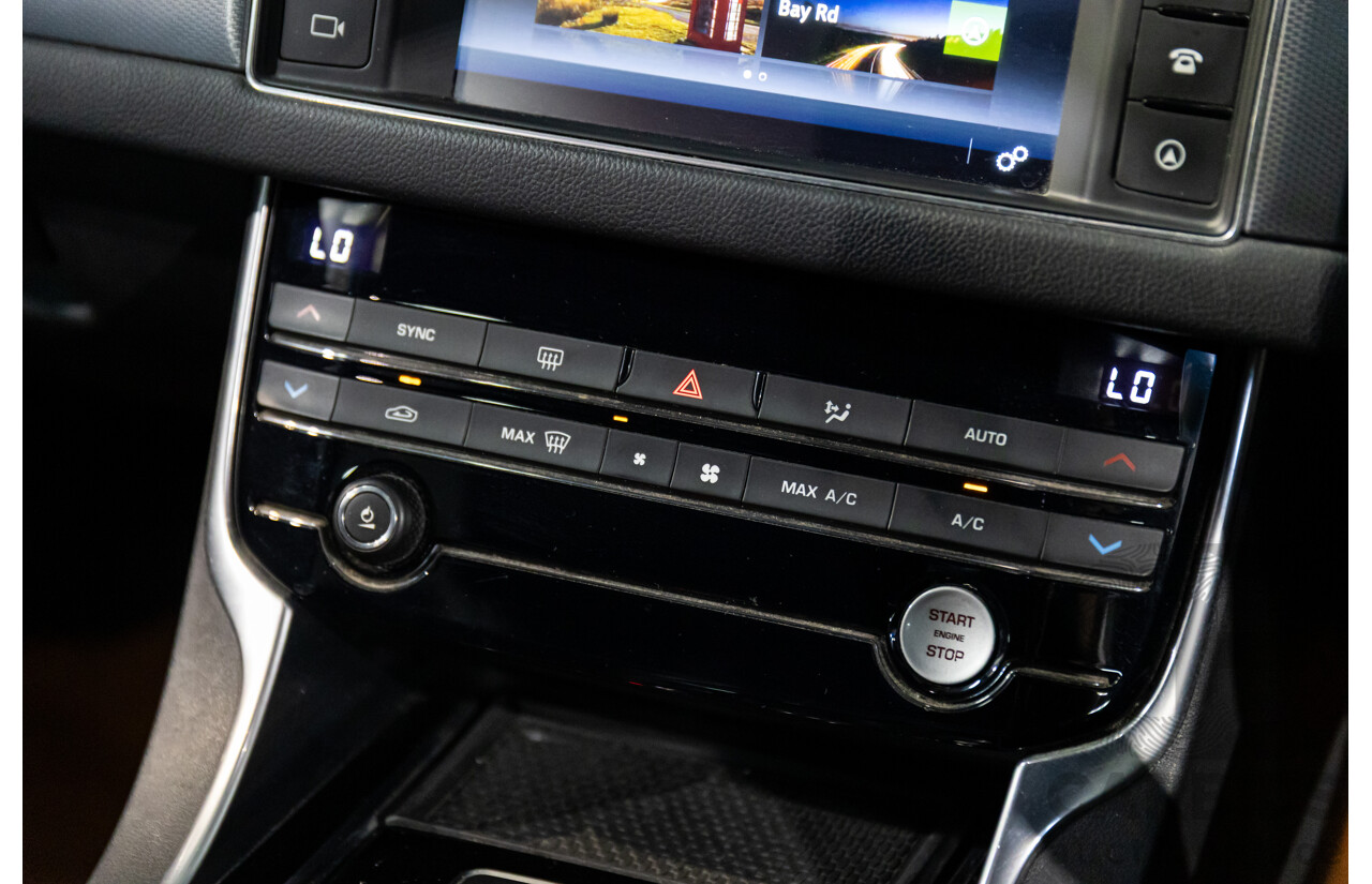 10/2018 Jaguar XF 25t R-Sport (184kW RWD) X260 MY19 4D Sedan Ultimate Black Metallic Turbo 2.0L