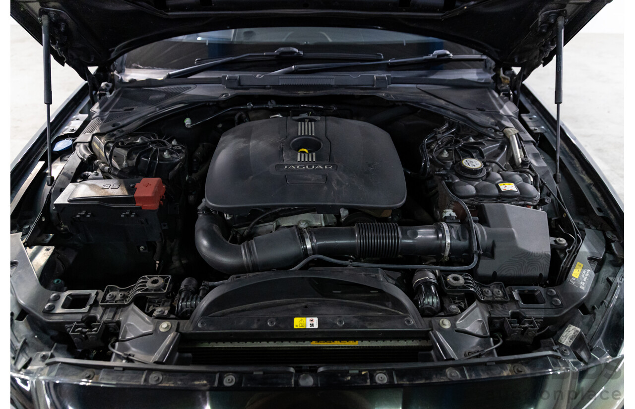 10/2018 Jaguar XF 25t R-Sport (184kW RWD) X260 MY19 4D Sedan Ultimate Black Metallic Turbo 2.0L