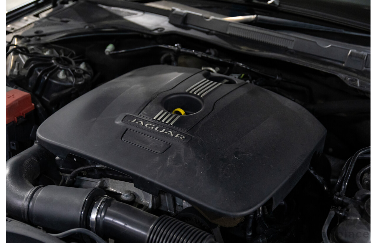 10/2018 Jaguar XF 25t R-Sport (184kW RWD) X260 MY19 4D Sedan Ultimate Black Metallic Turbo 2.0L