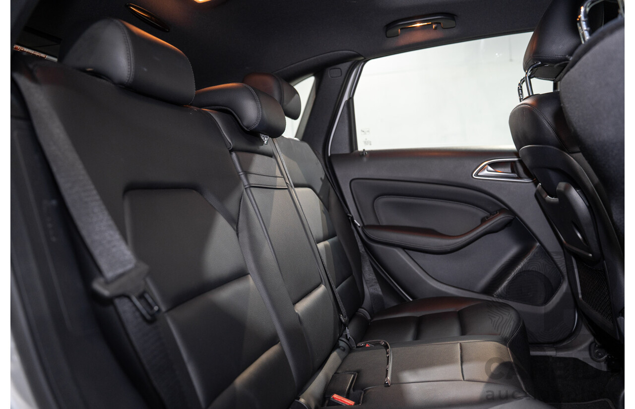 8/2012 Mercedes-Benz B200 CDI BE 246 MY13 5d Hatchback Polar Silver Metallic Turbo Diesel 1.8L