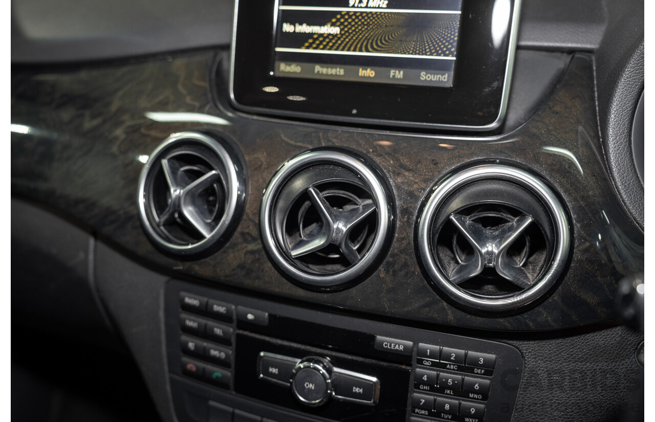 8/2012 Mercedes-Benz B200 CDI BE 246 MY13 5d Hatchback Polar Silver Metallic Turbo Diesel 1.8L