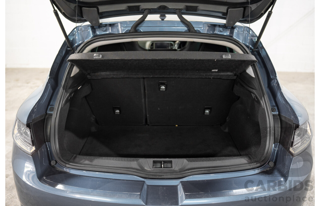 08/2018 Renault Megane GT-Line (FWD) XFB-BFB 5d Hatchback Blue Berlin Metallic Turbo 1.2L